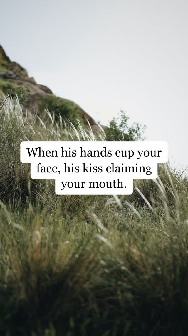 Oooh the forbidden Scottish romance 😫 Highland Vow has me in a chokehold. The 'duel for love' trope?? Say less. #bookstagram #romancebooks #bookrecommendations #highlandromance #forbiddenlove #forcedmarriage #rivalclans #dueloflove #historicalromance #angstyromance
